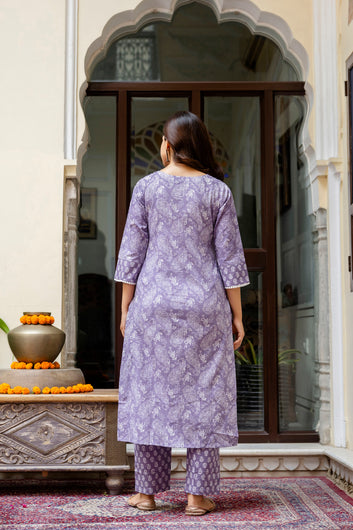 Ethnic Motifs Embroidered Cotton Kurta with Pyjama & Dupatta