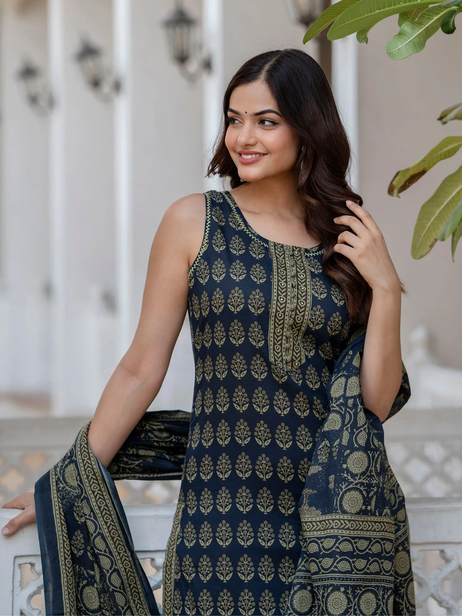 Sleevless Pure Cotton Suits